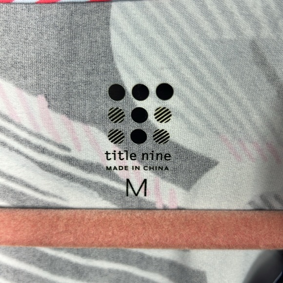 Title Nine Cap Sleeve Geometric Stripe Print Knee Length V-Neck Dress Medium - Picture 3 of 10